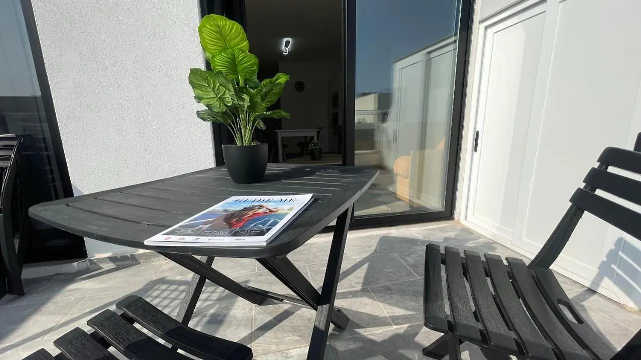 Dainty ,Penthouse 16 Apartment Msida Malta