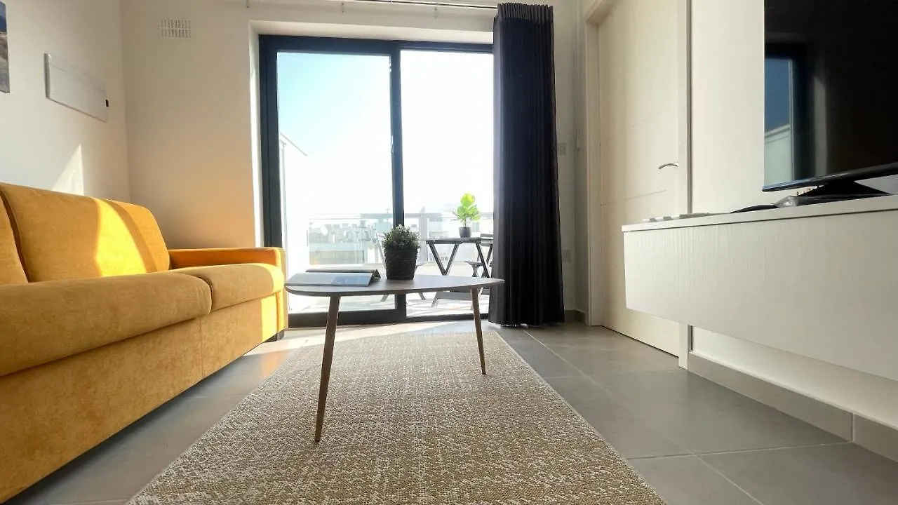 Dainty ,Penthouse 16 Apartment Msida Malta